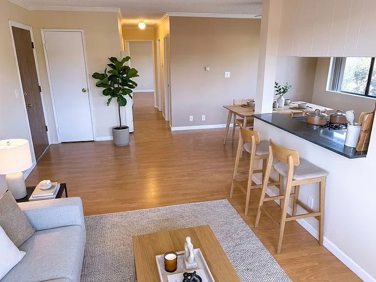 4436 Franklin Ave. Los Angeles, CA 90027 — Photo 2