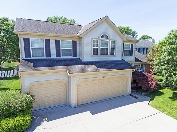 3rd image of 581 Shadewood Ct