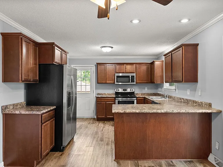 167 Taft Dr — Photo 9