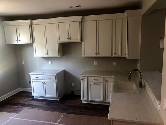 5th image of 300 Kara Ln #157