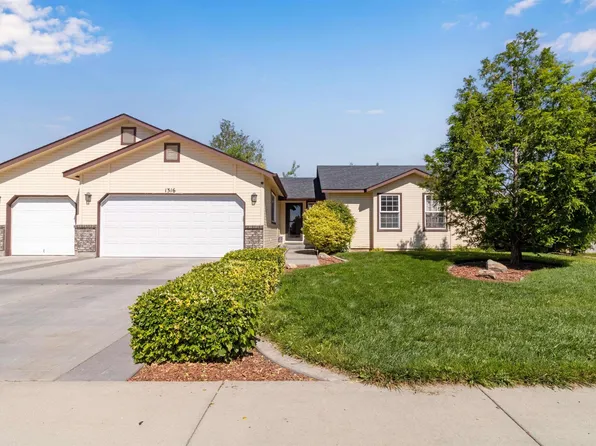 1316 Willow Creek Dr, Nampa, ID 83686