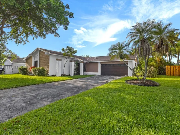 11905 Sailboat Dr, Cooper City, FL 33026