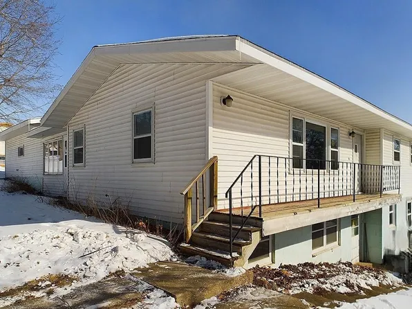 300 E 8 1/2 St, Starbuck, MN 56381