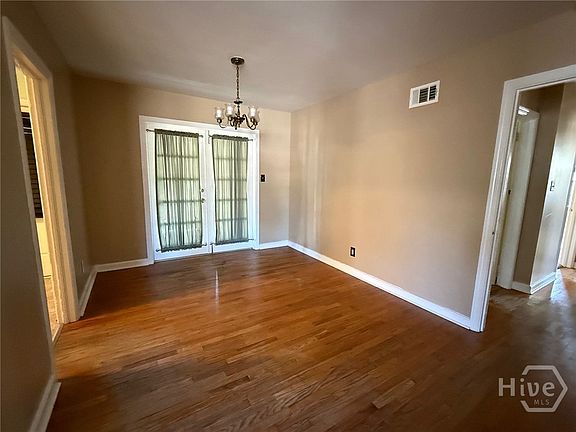 3rd image of 2263 Mason Dr