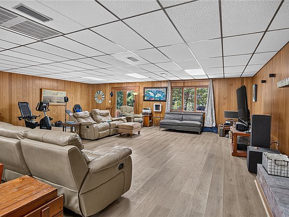 4th image of 103 Pine Knoll Rd