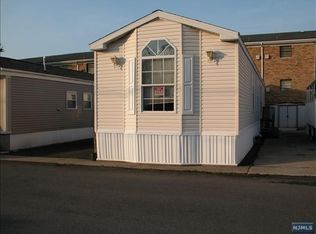 204 Albert St, Lodi, NJ 07644