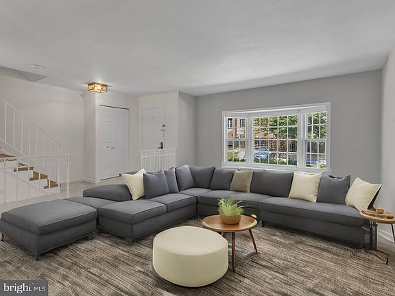 3rd image of 8247 Clifton Farm Ct