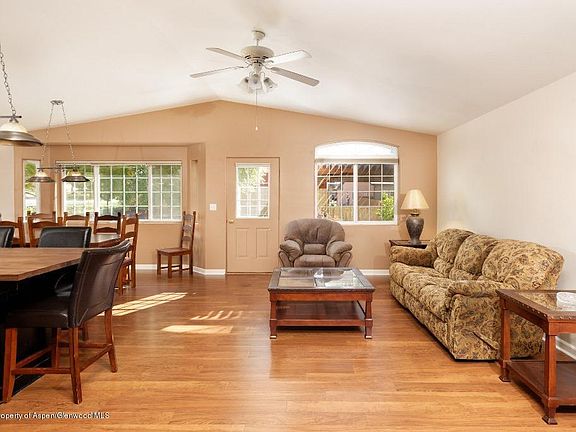 4th image of 341 S Golden Dr