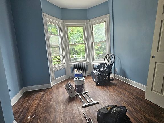 5th image of 143 Stanley Ave Floor 2