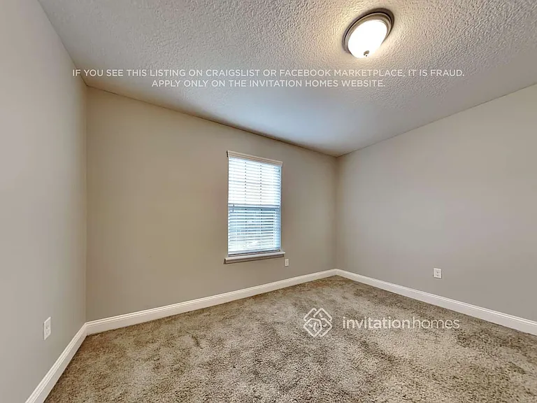 832 Glendale Ln — Photo 17