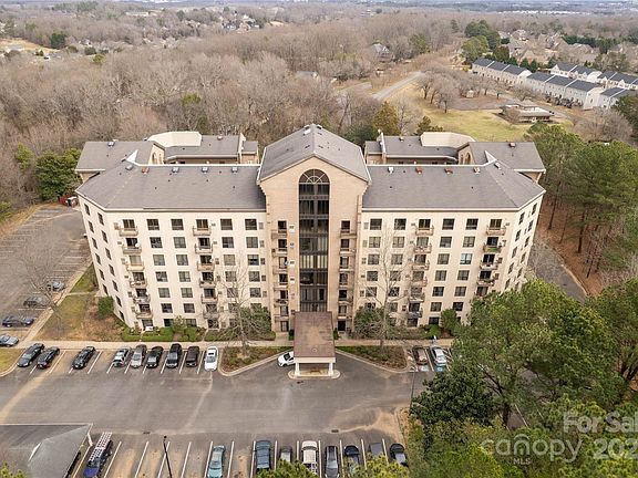 4th image of 211 Heritage Blvd Suite 114