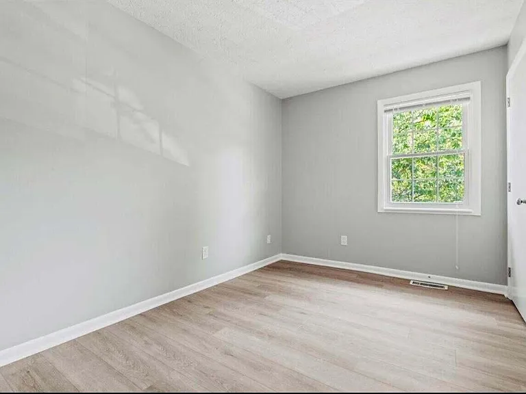 3500 Warwick Dr #27 — Photo 17
