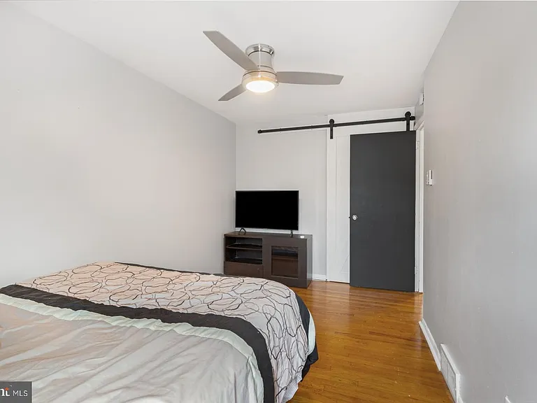 5432 Vicaris St — Photo 22