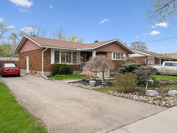 2nd image of 111 Ruskview Rd