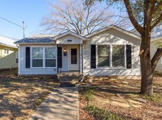 1006 Bolivar St, Denton, TX 76201