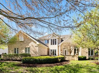 6 Mossfield Ct, Sugar Grove, IL 60554