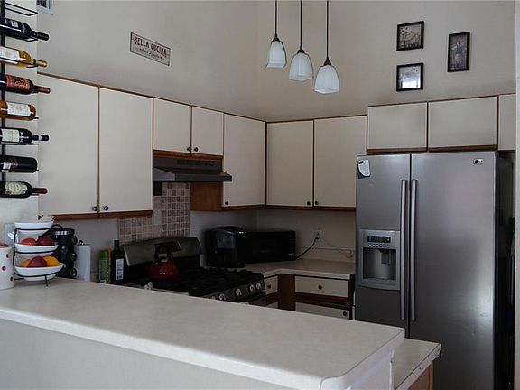 4th image of 804 Derrickson Dr