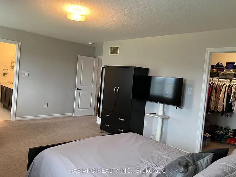 175 Brownley Ln #UPPER — Photo 15