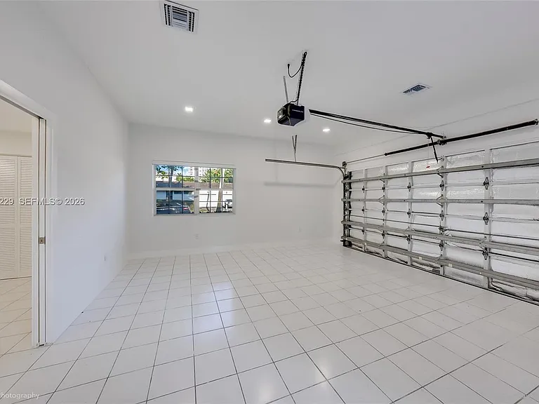 52 Camden Dr — Photo 36