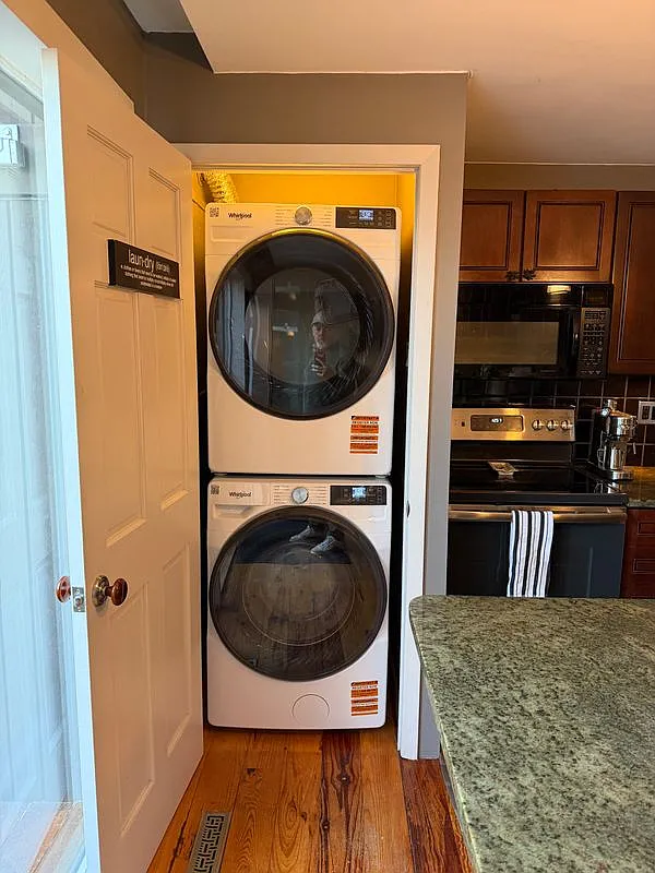 2 bed, 1.5 bath, 1428 sqft, $2,600 — Photo 4