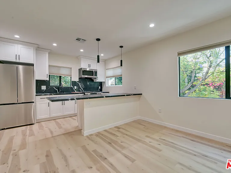 843 Westbourne Dr #C — Photo 2