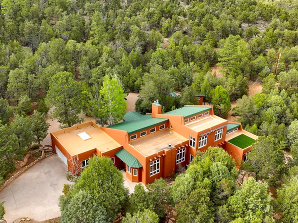100 Forest Rd #252, Tijeras, NM 87059