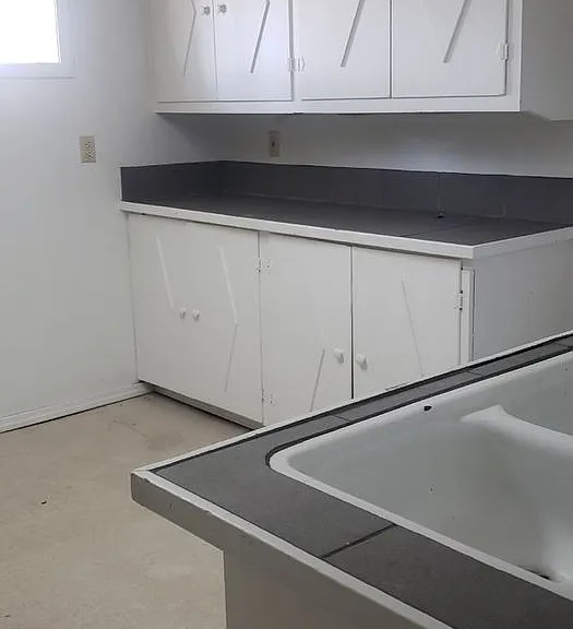 2 bedroom 1 bath lower unit-Cheney Available for a September 10th Move In!! — Photo 4