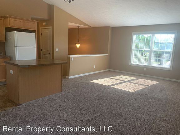 4th image of 5901 Clearstream Dr SE