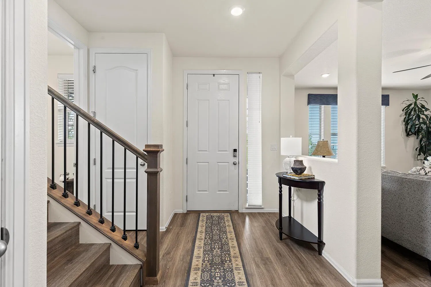3 bed, 2126 sqft, $3,500 — Photo 3