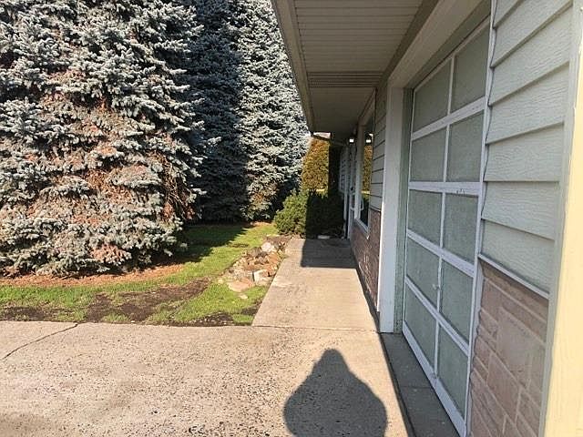 sideview of the front of the house