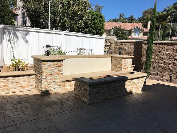 4th image of 11 Nutcracker Ln