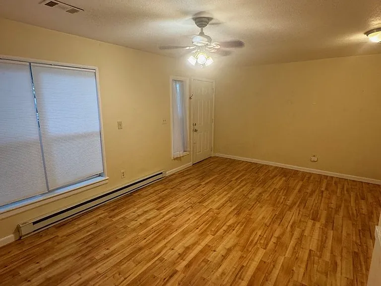 3000 Broadway St #16 — Photo 3