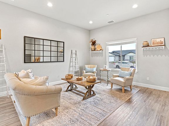 3rd image of 1022 N Walnut Street