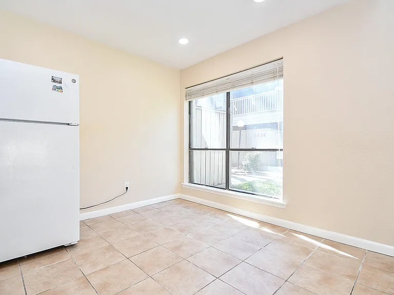 9536 Windswept Ln #9536 — Photo 6