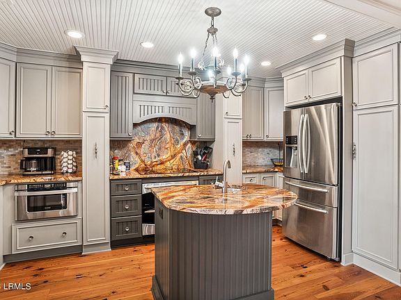 4th image of 6 Riverwind Drive #6