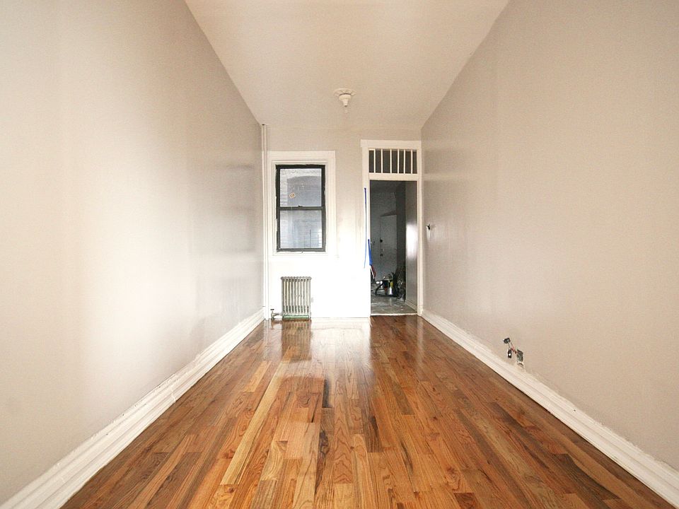 2nd image of 944 Kent Ave APT 3L