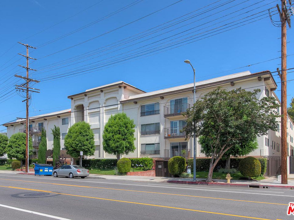 1st image of 12801 Moorpark St Unit 311