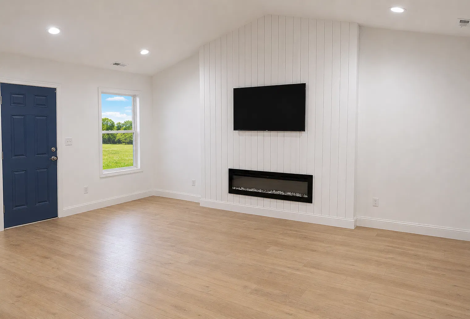 3 bed, 1050 sqft, $1,900 — Photo 2