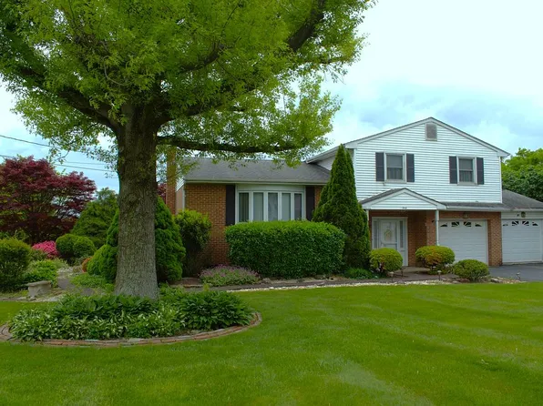 40 Oaklyn Ln, Coatesville, PA 19320