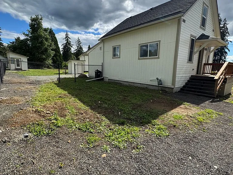 16025 SE Lake Holm Rd — Photo 3