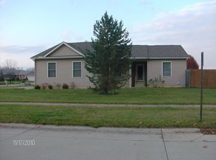 105 Raven Ct, Elyria, OH