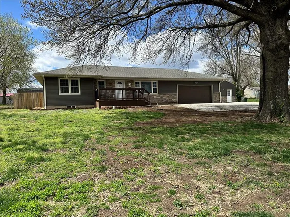 178 SW 13th Hwy, Warrensburg, MO 64093