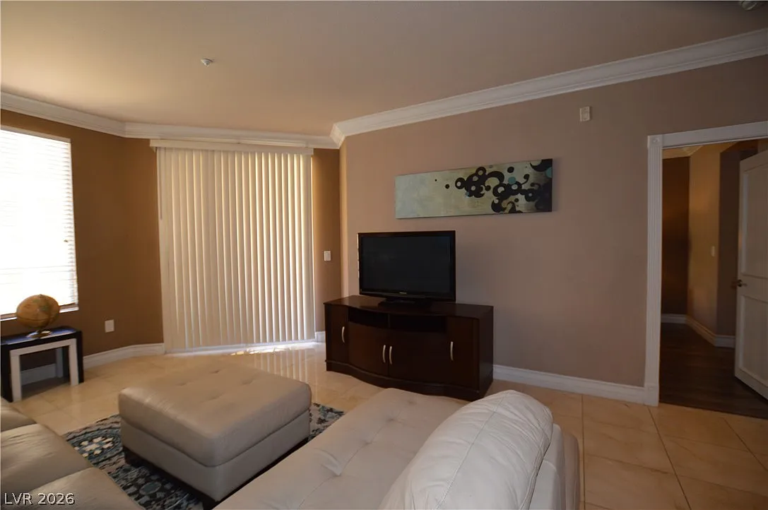 Building Photo - 260 E Flamingo Rd #216