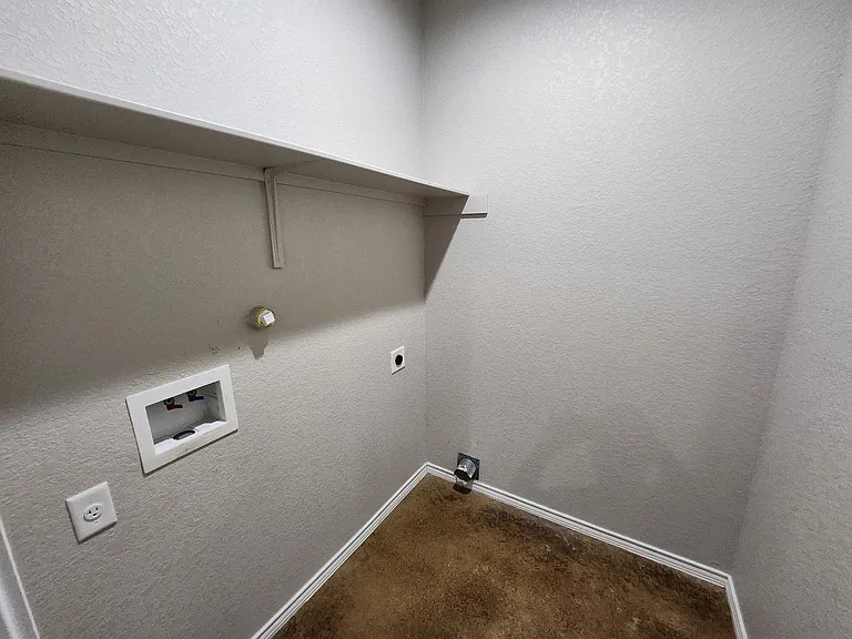 620 Heathers Way — Photo 12