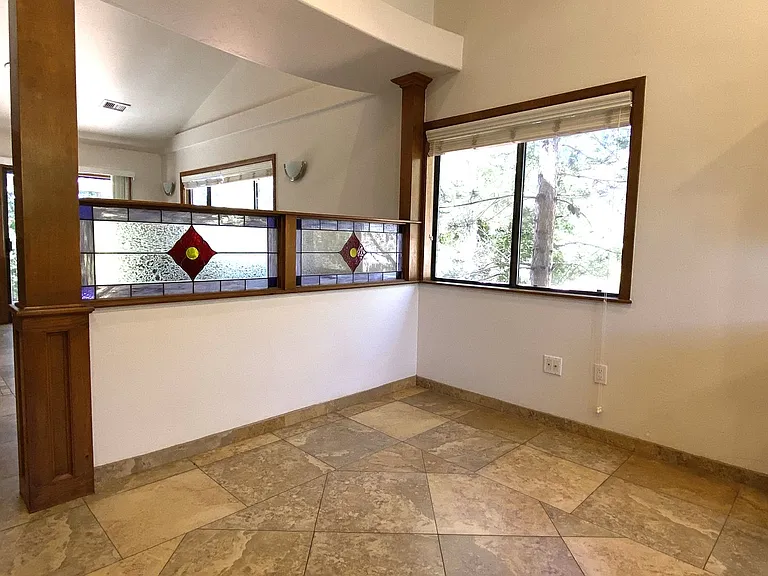 2285 Sanborn Dr — Photo 8
