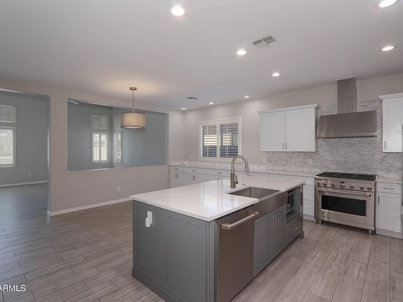 5th image of 45225 W MIRAFLORES Street