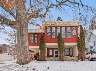 3135 Lakeshore Dr, Muskegon, MI