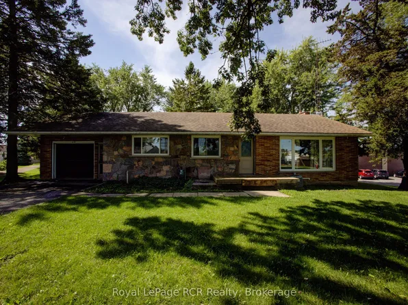 441 Smith St, Wellington North, ON N0G 1A0