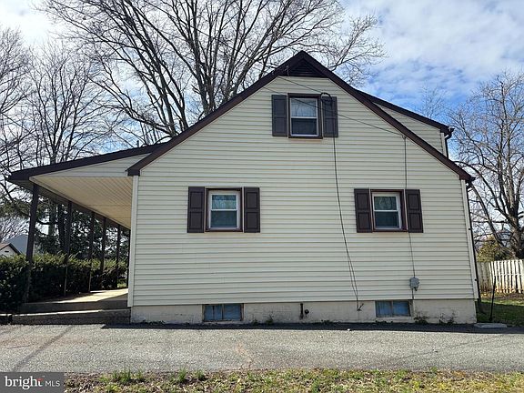 3rd image of 547 Broad St