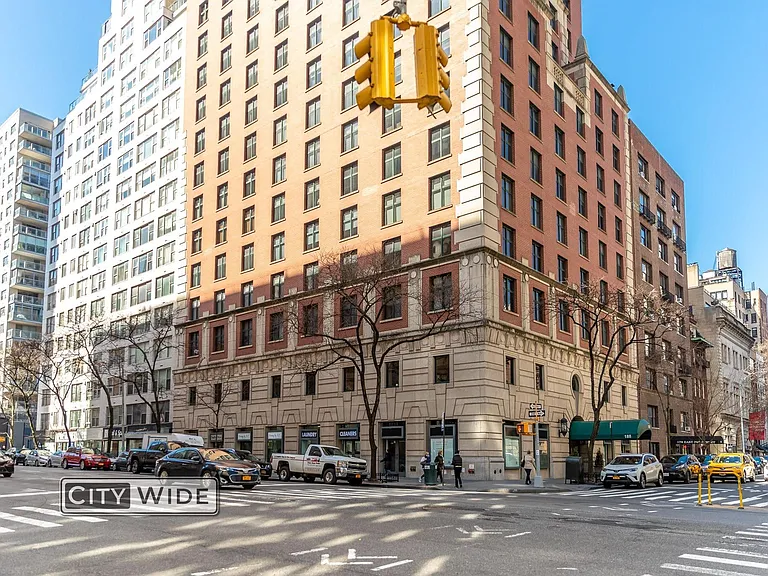 219 E 69th St #10D — Photo 10